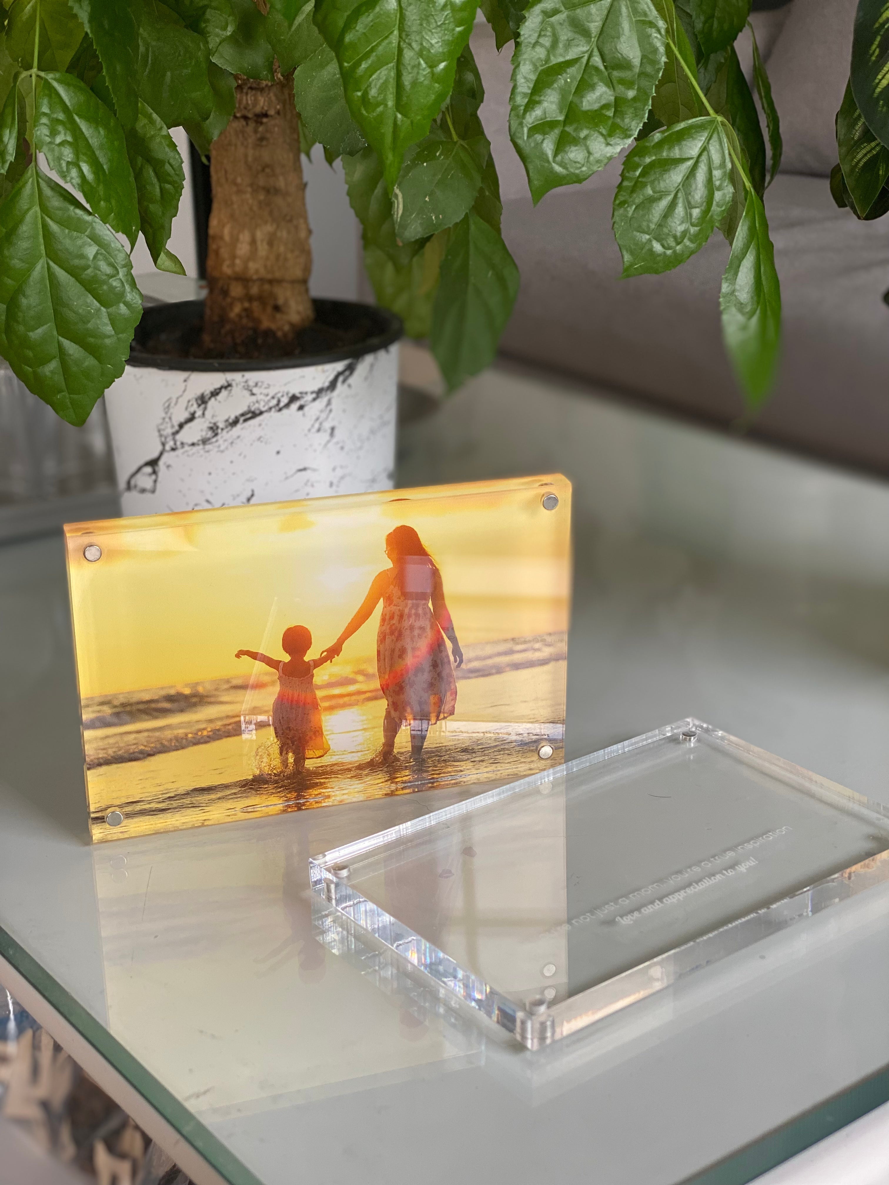 Personalize Acrylic Magnetic Picture Frame